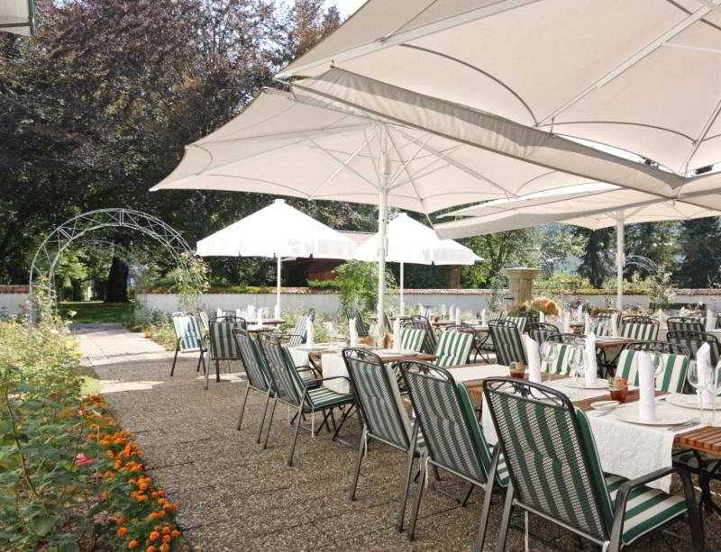 Hotel Schloss Huenigen Конольфинген Ресторан фото